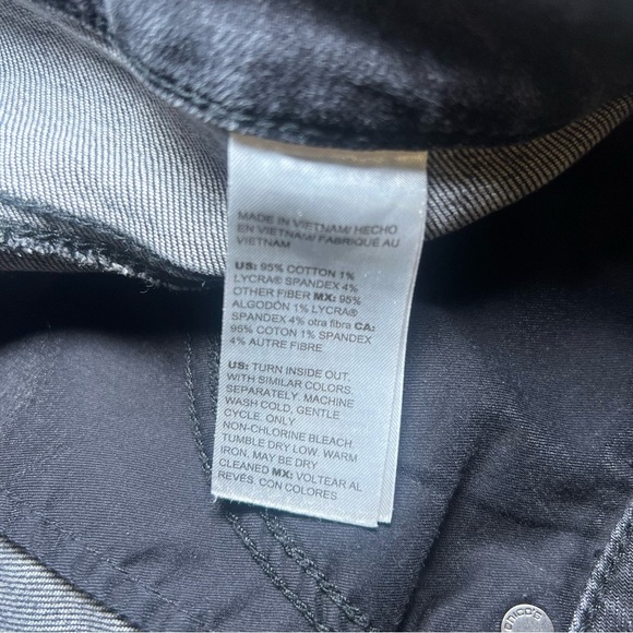 Chicos hi-rise slim‎ bootcut jeans in faded black - Picture 2 of 4